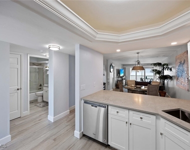 26000 Hickory Boulevard - Photo Thumbnail 15