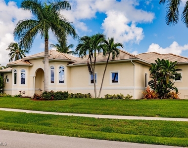 950 Snowberry Court - Photo Thumbnail 1