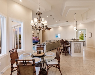 950 Snowberry Court - Photo Thumbnail 14