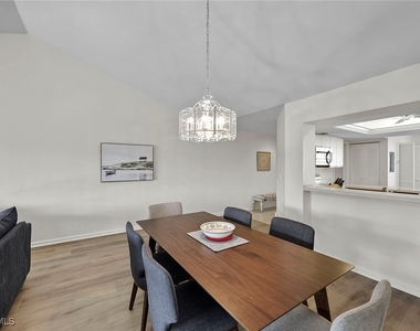 4240 Lake Forest Drive - Photo Thumbnail 8