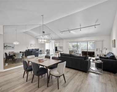 4240 Lake Forest Drive - Photo Thumbnail 3