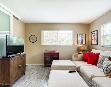 100 Forest Lakes Boulevard - Photo Thumbnail 31