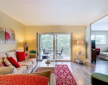100 Forest Lakes Boulevard - Photo Thumbnail 16