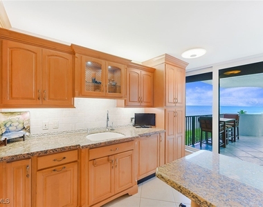 4005 Gulf Shore Boulevard N - Photo Thumbnail 6