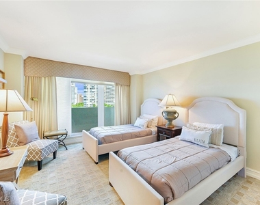 4005 Gulf Shore Boulevard N - Photo Thumbnail 14
