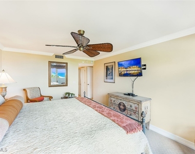 4005 Gulf Shore Boulevard N - Photo Thumbnail 10