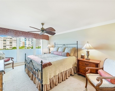 4005 Gulf Shore Boulevard N - Photo Thumbnail 9