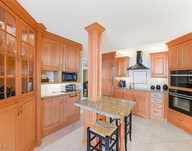 4005 Gulf Shore Boulevard N - Photo Thumbnail 7