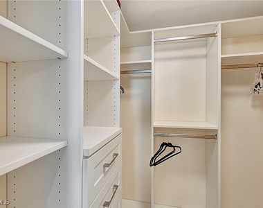 5550 Heron Point Drive - Photo Thumbnail 17