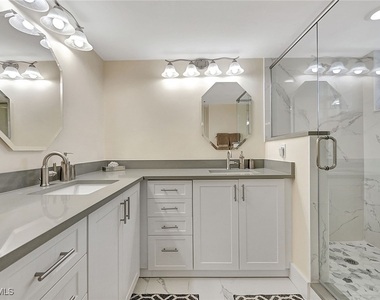 5550 Heron Point Drive - Photo Thumbnail 16