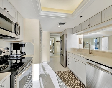 5550 Heron Point Drive - Photo Thumbnail 7