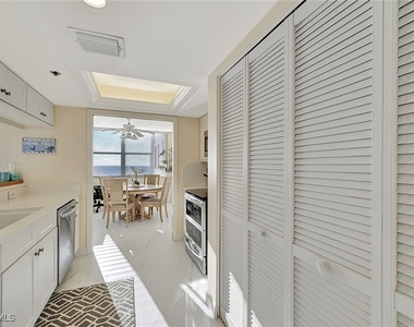 5550 Heron Point Drive - Photo Thumbnail 8
