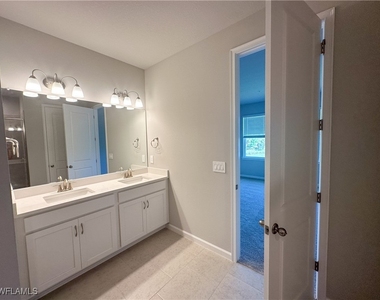 4551 Arboretum Circle - Photo Thumbnail 15
