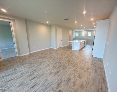 4551 Arboretum Circle - Photo Thumbnail 8