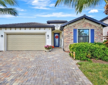 9207 Shadow Oak Lane - Photo Thumbnail 1