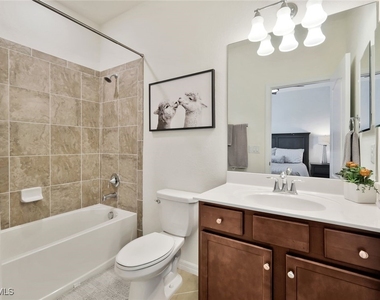 9207 Shadow Oak Lane - Photo Thumbnail 13