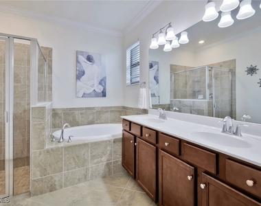 9207 Shadow Oak Lane - Photo Thumbnail 11