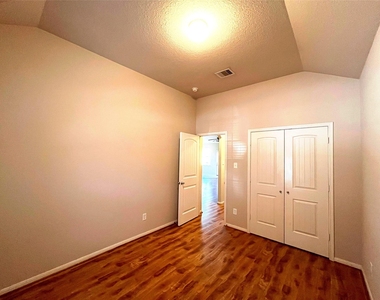 20330 Pine Water Lane - Photo Thumbnail 32