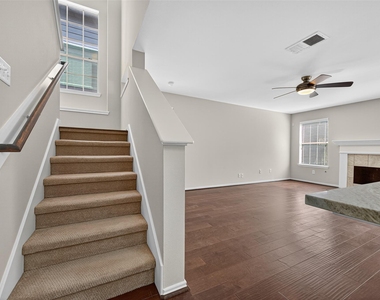 54 Marble Rock Place - Photo Thumbnail 4