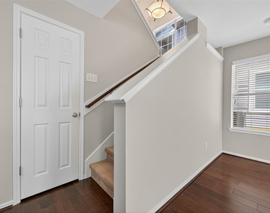 54 Marble Rock Place - Photo Thumbnail 3