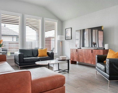30142 Gold Finch Place - Photo Thumbnail 15
