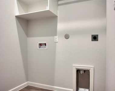 30142 Gold Finch Place - Photo Thumbnail 24