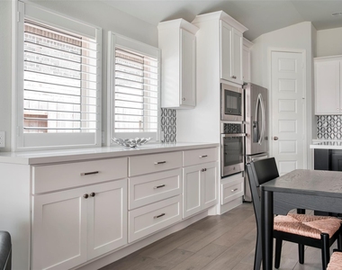 30142 Gold Finch Place - Photo Thumbnail 11