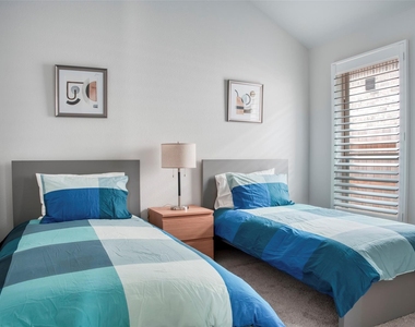 30142 Gold Finch Place - Photo Thumbnail 18