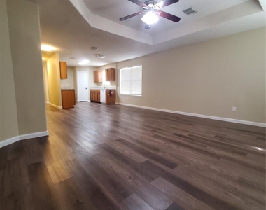 9342 Canady Park Lane - Photo Thumbnail 10