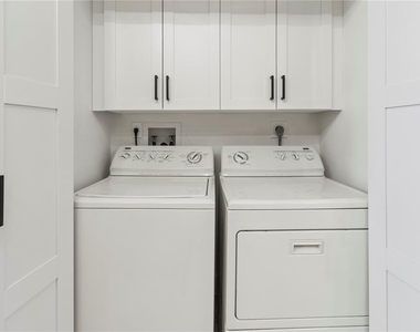 806 Bayport Way - Photo Thumbnail 9