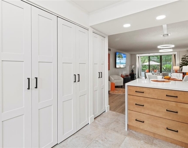 806 Bayport Way - Photo Thumbnail 8