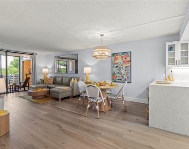 609 Bayport Way - Photo Thumbnail 15
