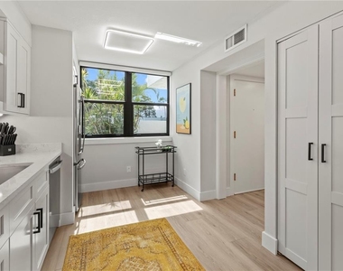609 Bayport Way - Photo Thumbnail 11