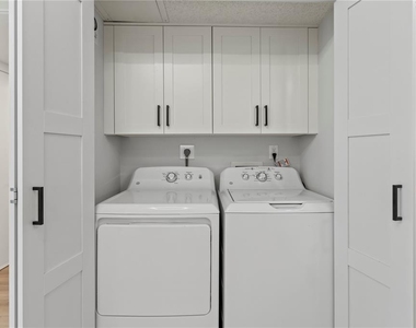 609 Bayport Way - Photo Thumbnail 14