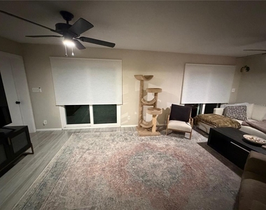 2460 E Vina Del Mar Boulevard - Photo Thumbnail 7