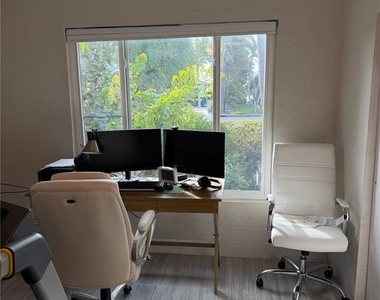 2460 E Vina Del Mar Boulevard - Photo Thumbnail 16