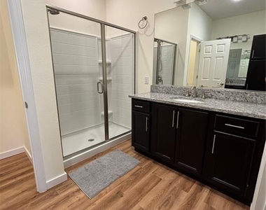5235 Nw 33rd Place - Photo Thumbnail 18