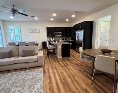 5235 Nw 33rd Place - Photo Thumbnail 15