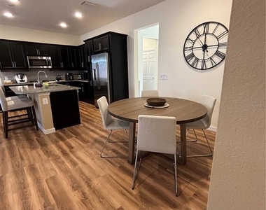 5235 Nw 33rd Place - Photo Thumbnail 14