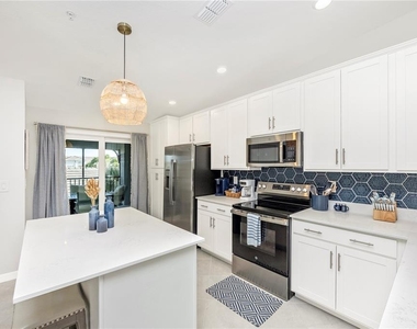 17500 Opal Sand Court - Photo Thumbnail 10