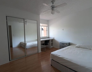 2601 Sw Archer Road - Photo Thumbnail 4