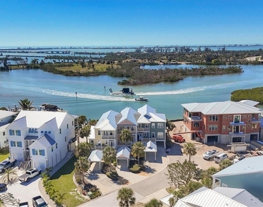 11727 Anglers Club Drive - Photo Thumbnail 3