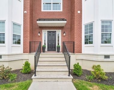 70 Ridgedale Ave - Photo Thumbnail 4