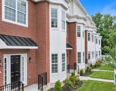 70 Ridgedale Ave - Photo Thumbnail 3