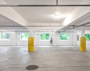70 Ridgedale Ave - Photo Thumbnail 15