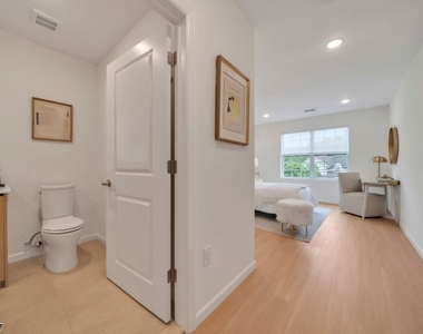 70 Ridgedale Ave - Photo Thumbnail 10