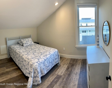 447 E Main Street - Photo Thumbnail 10