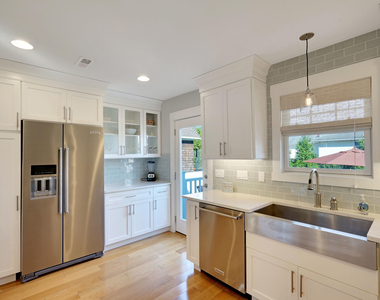 172 Osborne Avenue - Photo Thumbnail 10