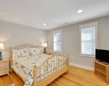 172 Osborne Avenue - Photo Thumbnail 16