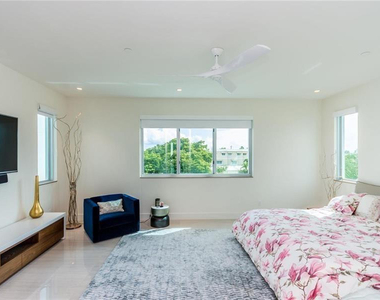 240 Shore Court - Photo Thumbnail 20